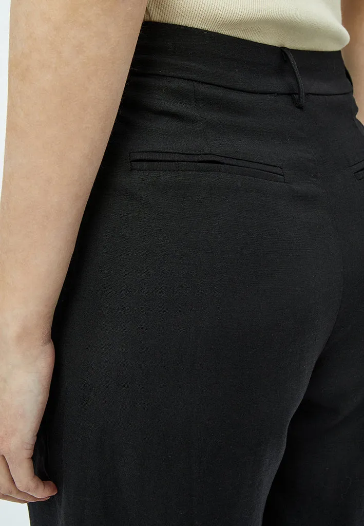 Clarke Bermuda Shorts - Black