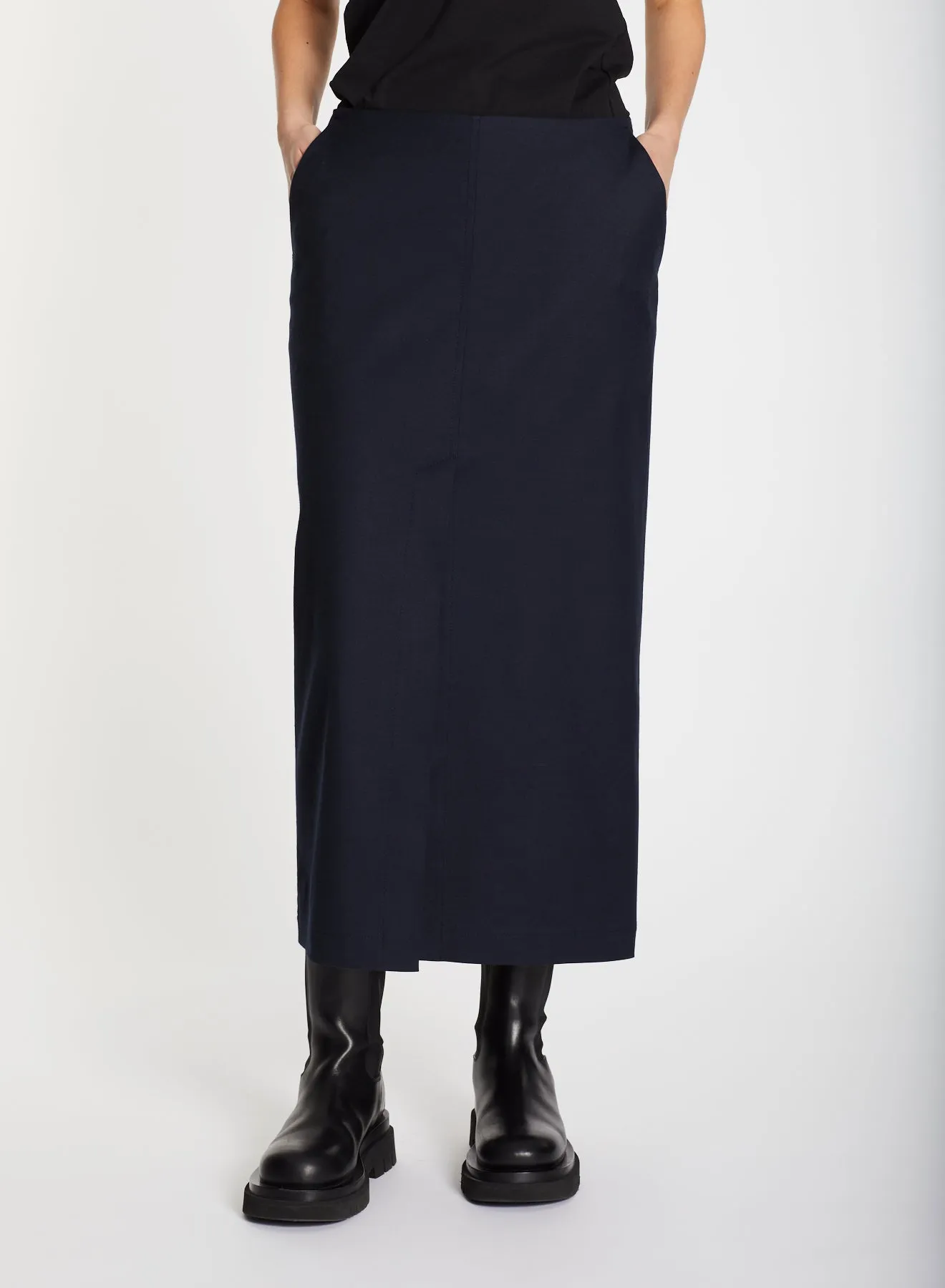 Lis Lareida Logan Skirt in Navy